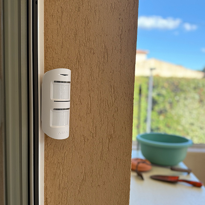 Installation détecteur extérieur Ajax à Nans-les-Pins